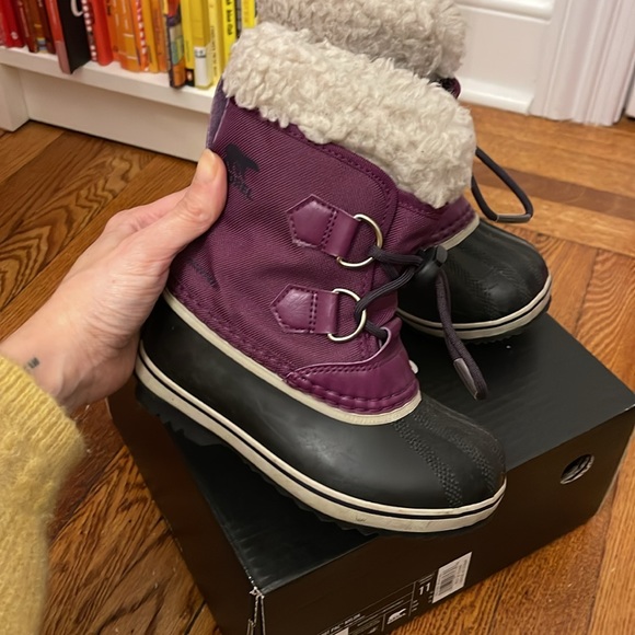 Sorel Yoot Pac Nylon (Youth size 11) - Picture 2 of 4
